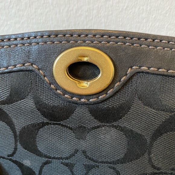 Coach | Signature Black Wristlet - Picture 3 of 7